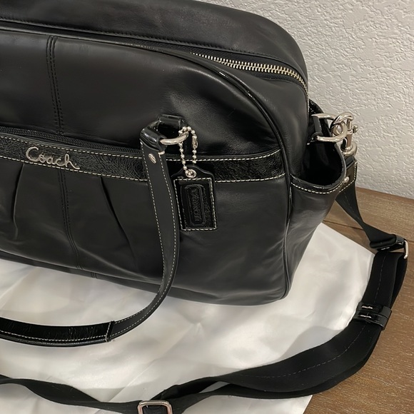Coach B1276-F18374 Addison Black Leather Diaper/Travel Bag changing pad Purse - Picture 2 of 11